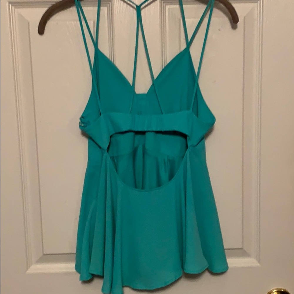 Express Tank Top - Picture 2 of 3